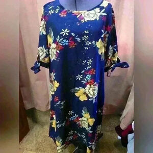 Emery Rose pullover lightweight floral dress sz Med.